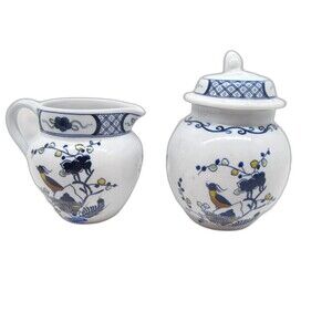 Wedgwood Volendam  Creamer And Covered Sugar Bowl  Made In England